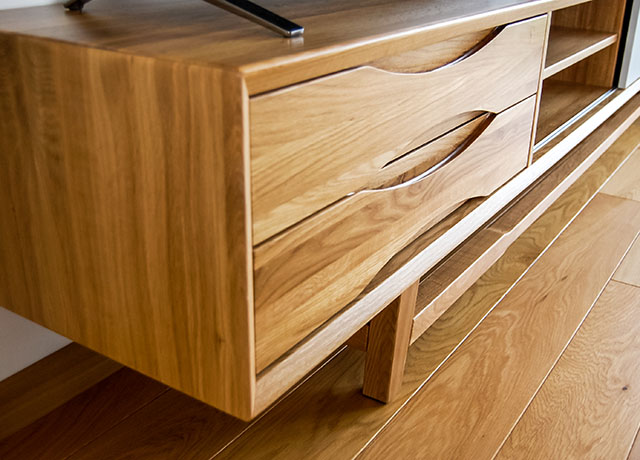 Klasikiniai svetainės baldai