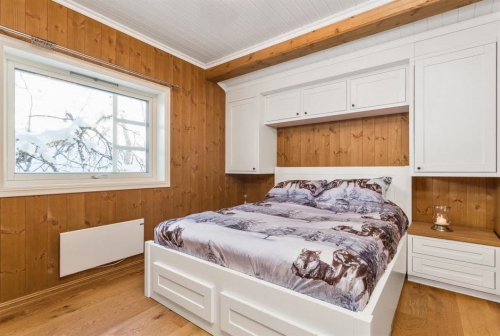 Miegamojo baldai, dvigulė lova, mediniai miegamojo baldai