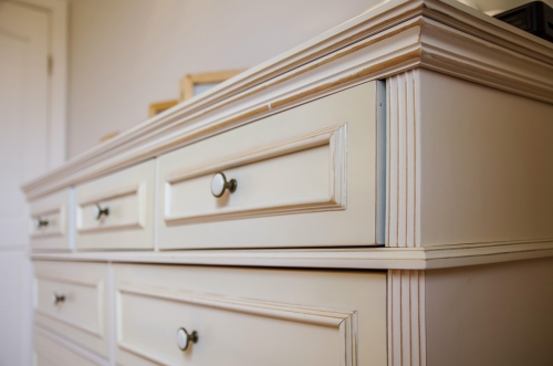 Klasikiniai miegamojo baldai, mediniai miegamojo baldai